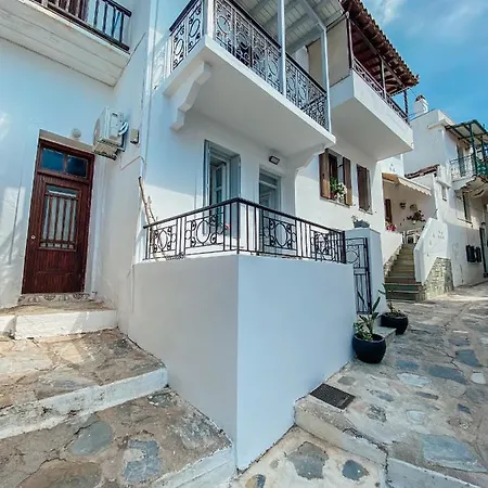 Apartment Evagelias *