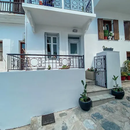 Apartment Evagelias *